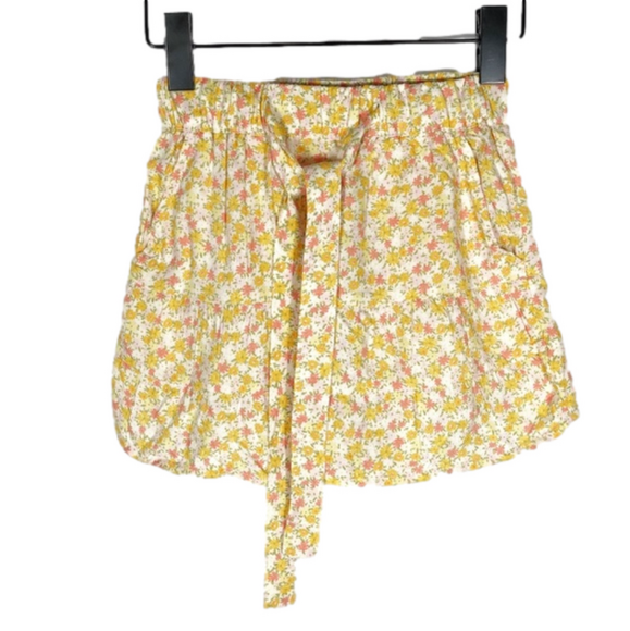 Juniors' SO Tie-Front Ruffled Tiered High Rise Short Yellow Floral - Picture 2 of 9